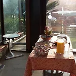 فندق مبيت وإفطار Mola 4*