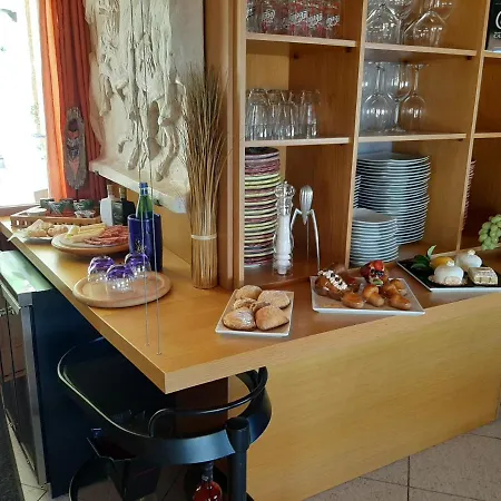 住宿加早餐酒店 莫拉别墅住宿加早餐旅馆 4*