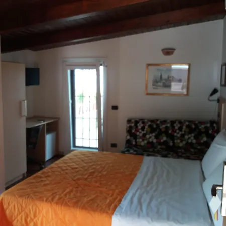 住宿加早餐酒店 莫拉别墅住宿加早餐旅馆 Corbara (Campania)