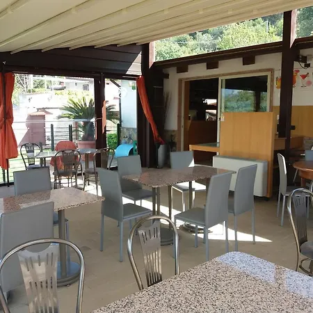 Alojamento de Acomodação e Pequeno-almoço Mola Corbara (Campania)